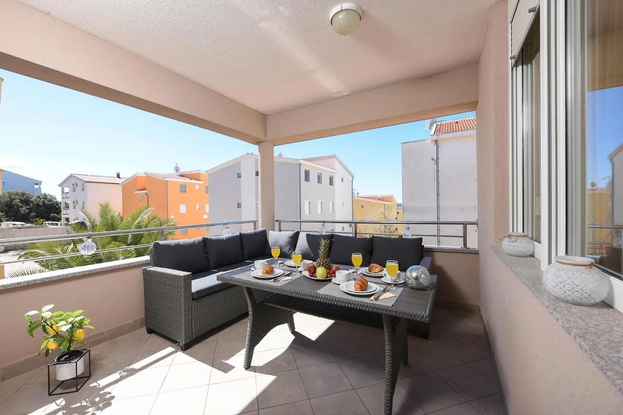 Apartment Sunset Beach Suites Kozino