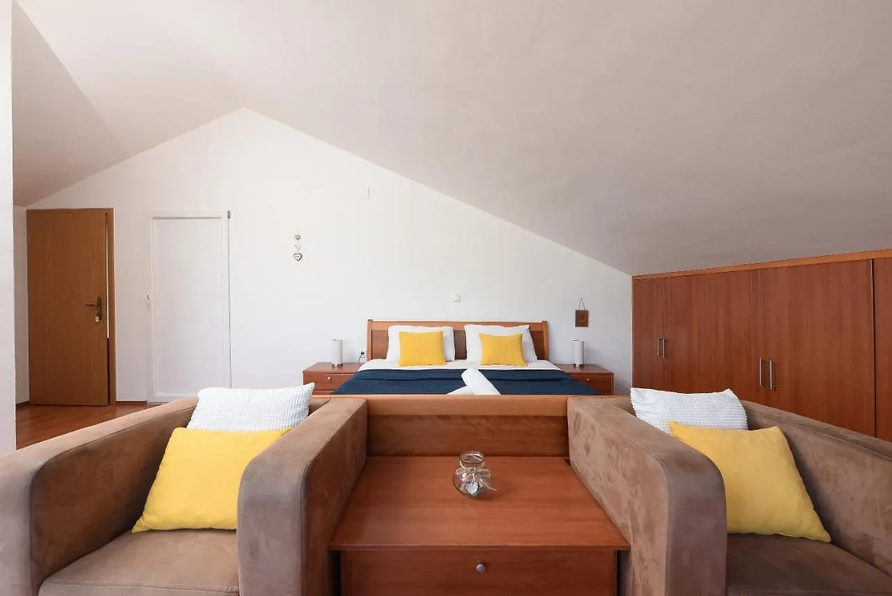 Sunset Beach Suites Kozino Apartment