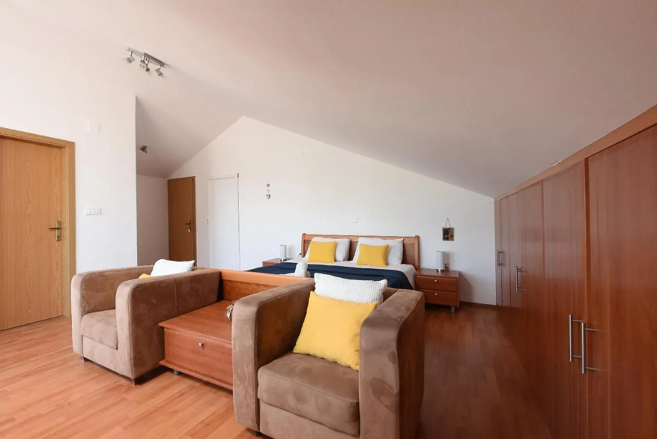 Sunset Beach Suites Kozino