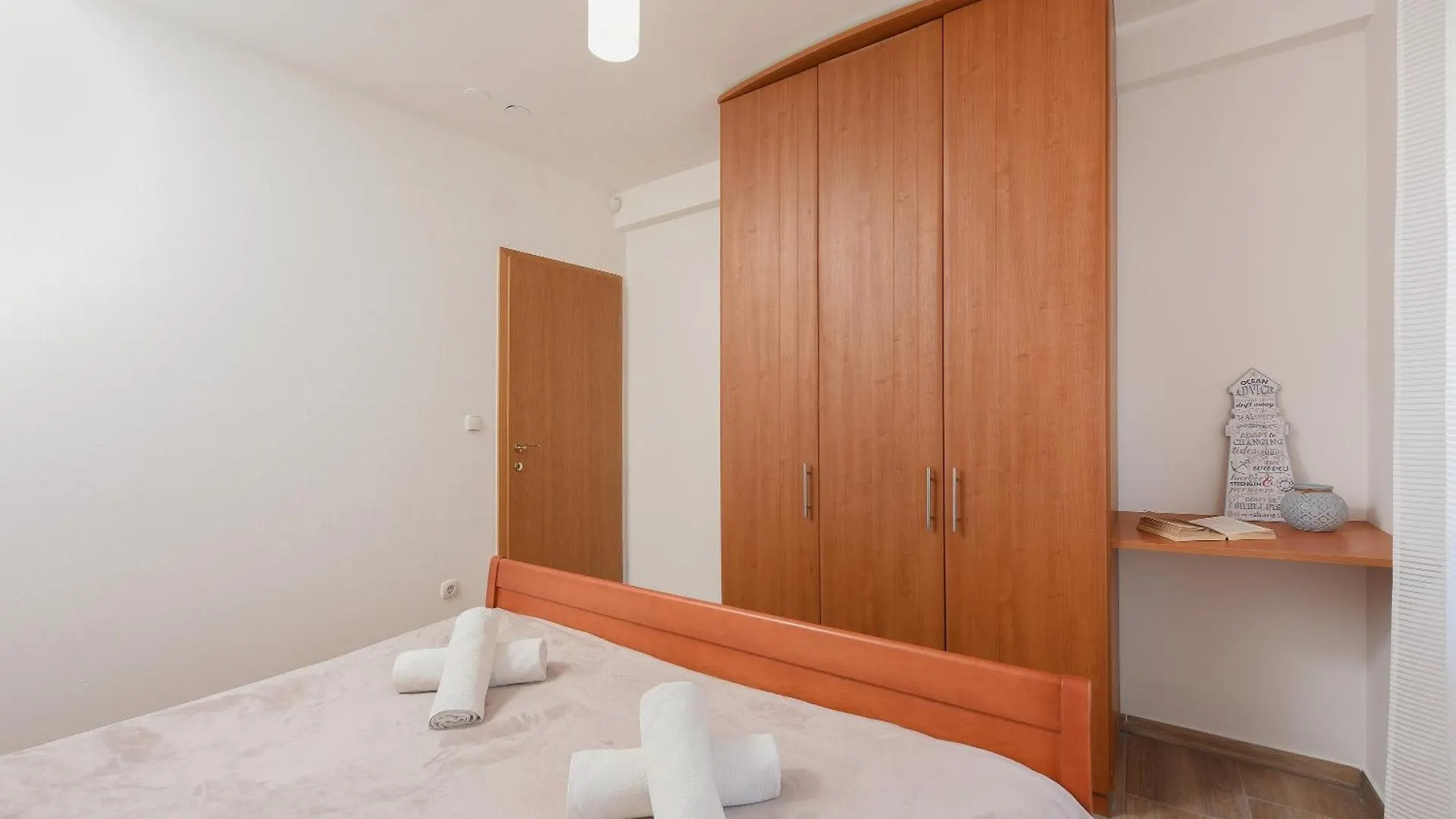 Sunset Beach Suites Kozino Apartment